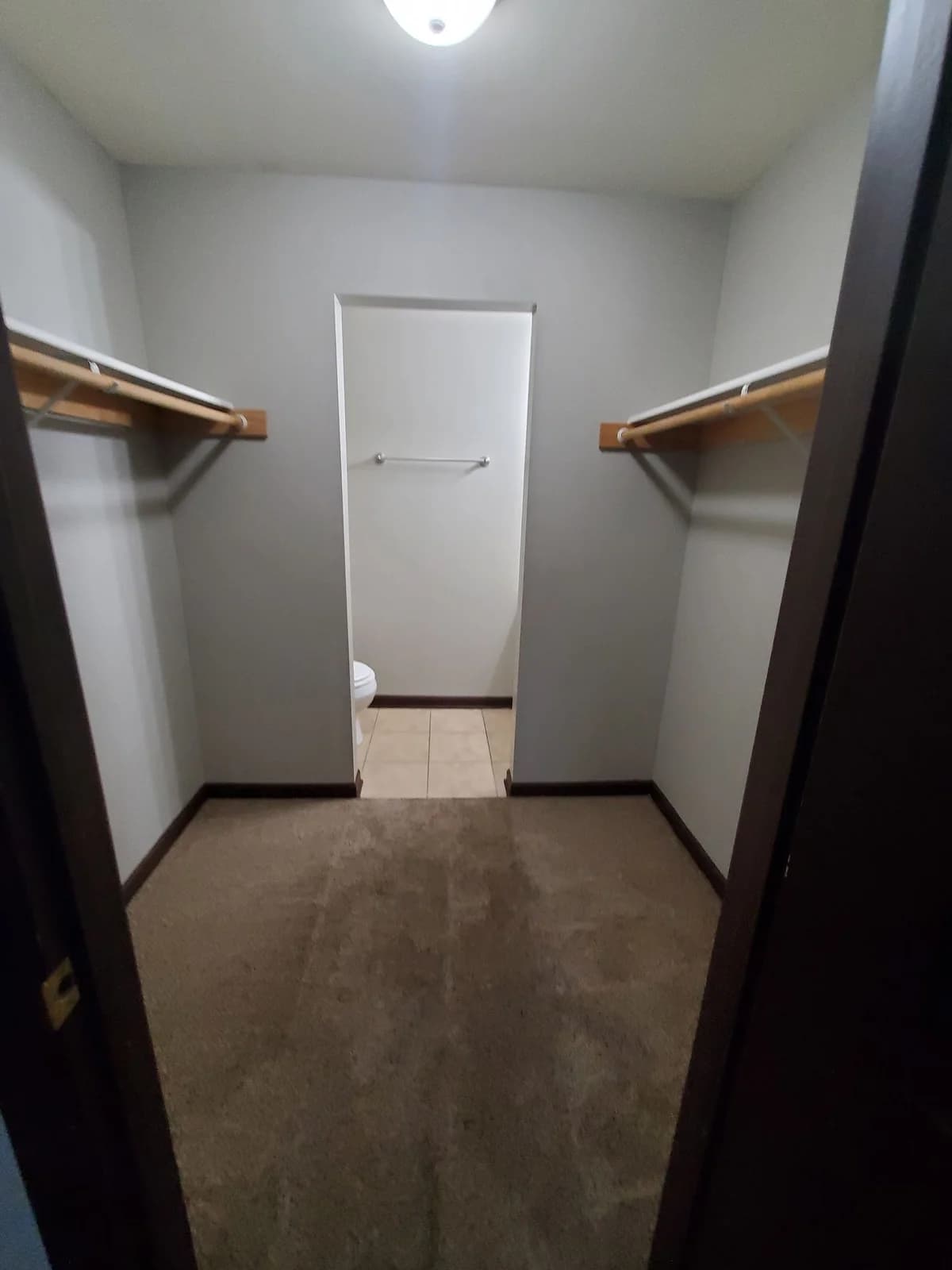 7601-7603 W Donna Ct - Apartment - 11