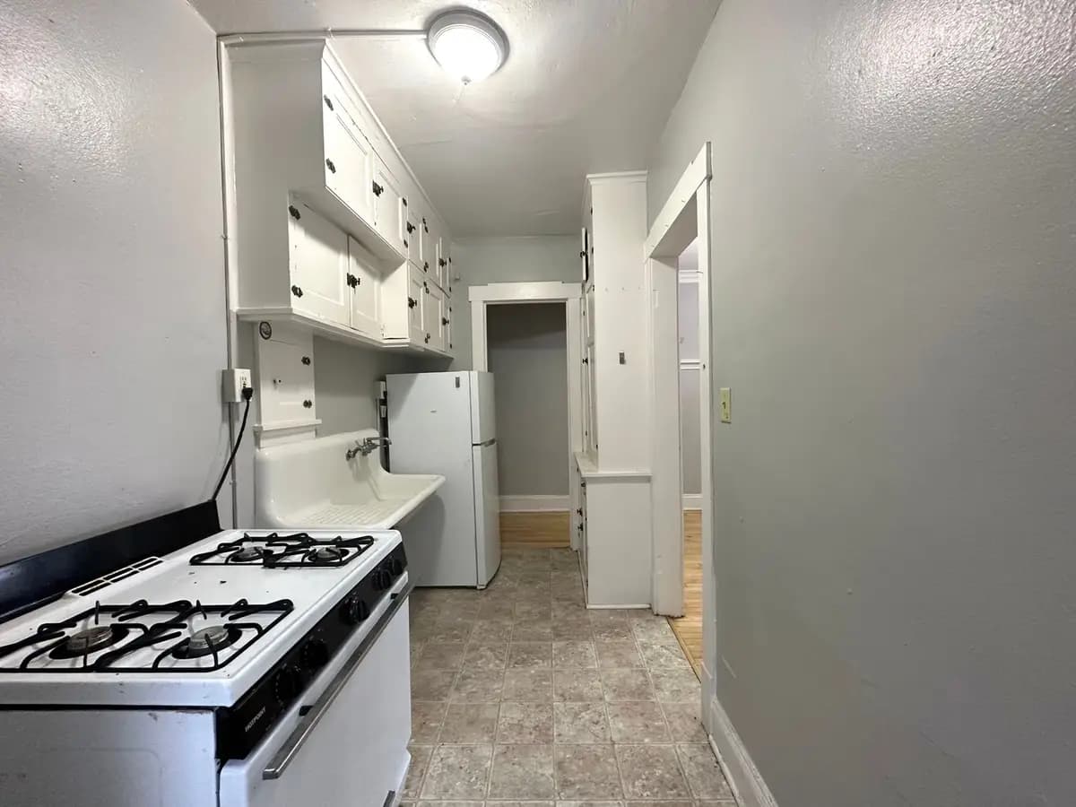 undefined apartments for rent - image - large (6).jpeg - 0