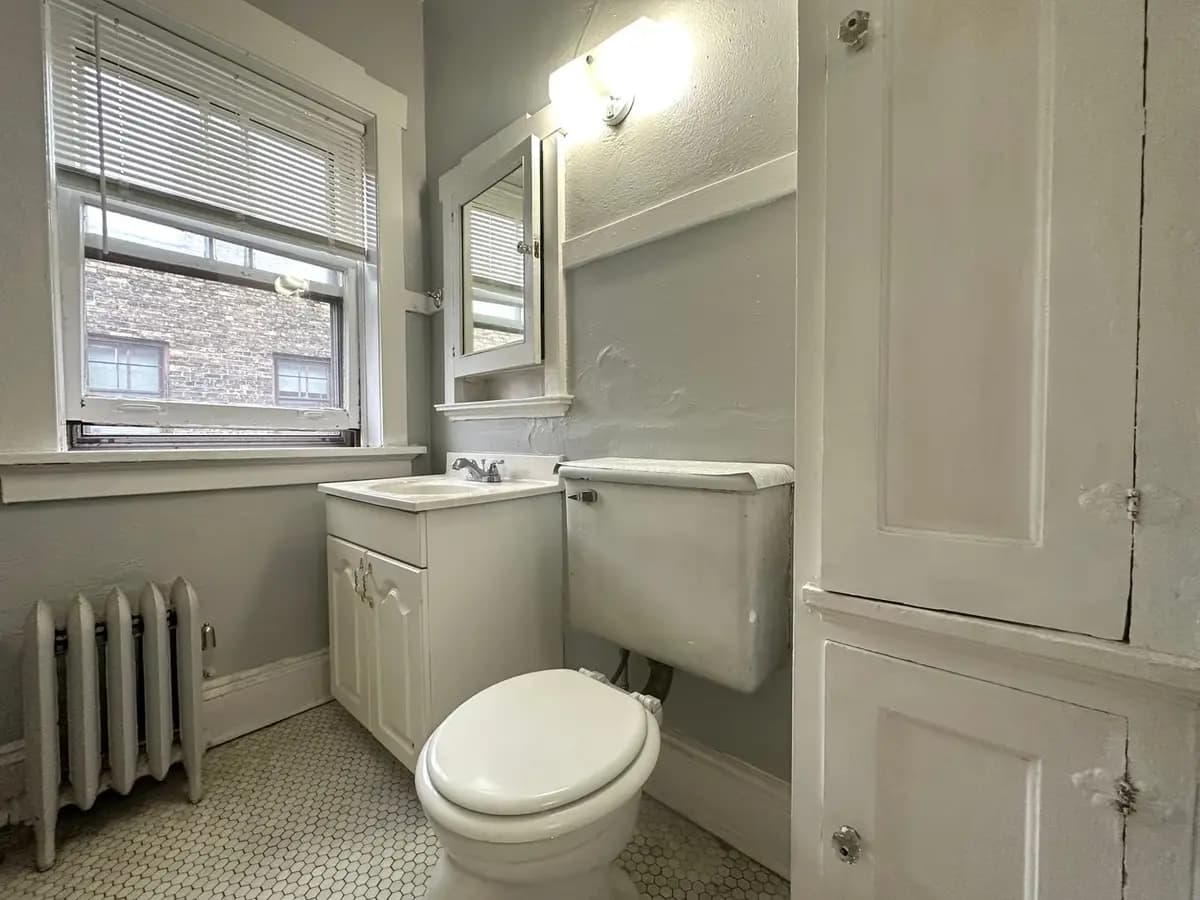 undefined apartments for rent - image - large (9).jpeg - 2