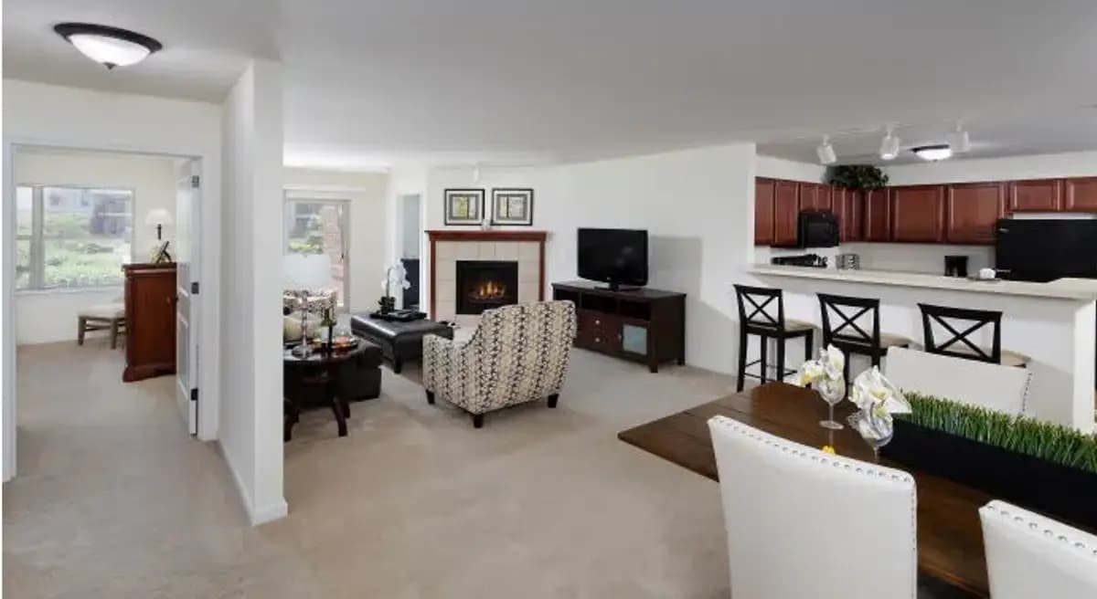 Centennial Park Apartments - Apartment - 4
