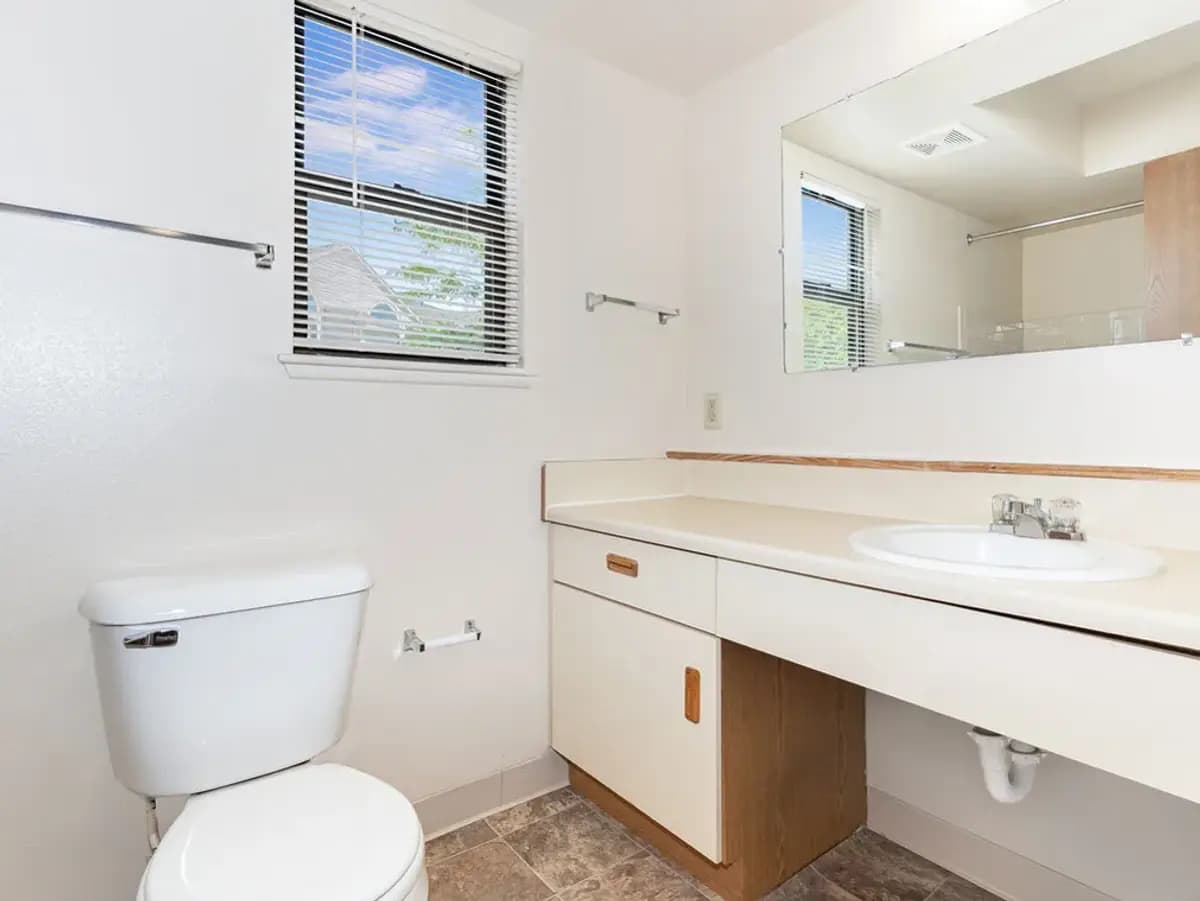 Oak Shores Apartments - Apartment - 16