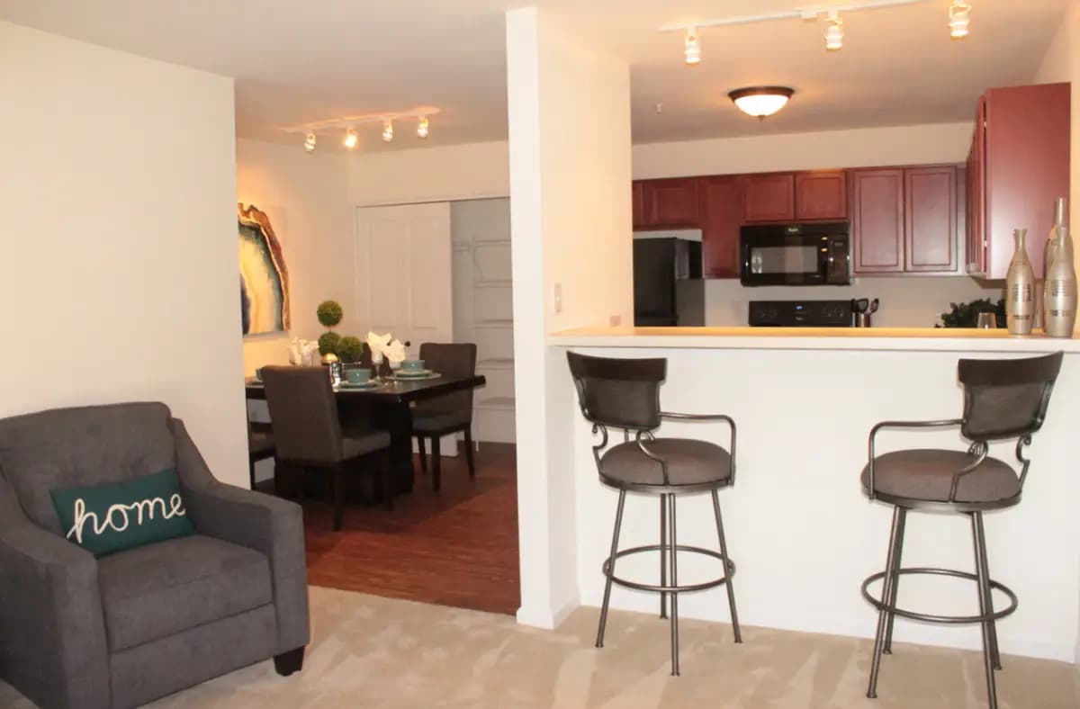 Southfield Apartments - Apartment - 2
