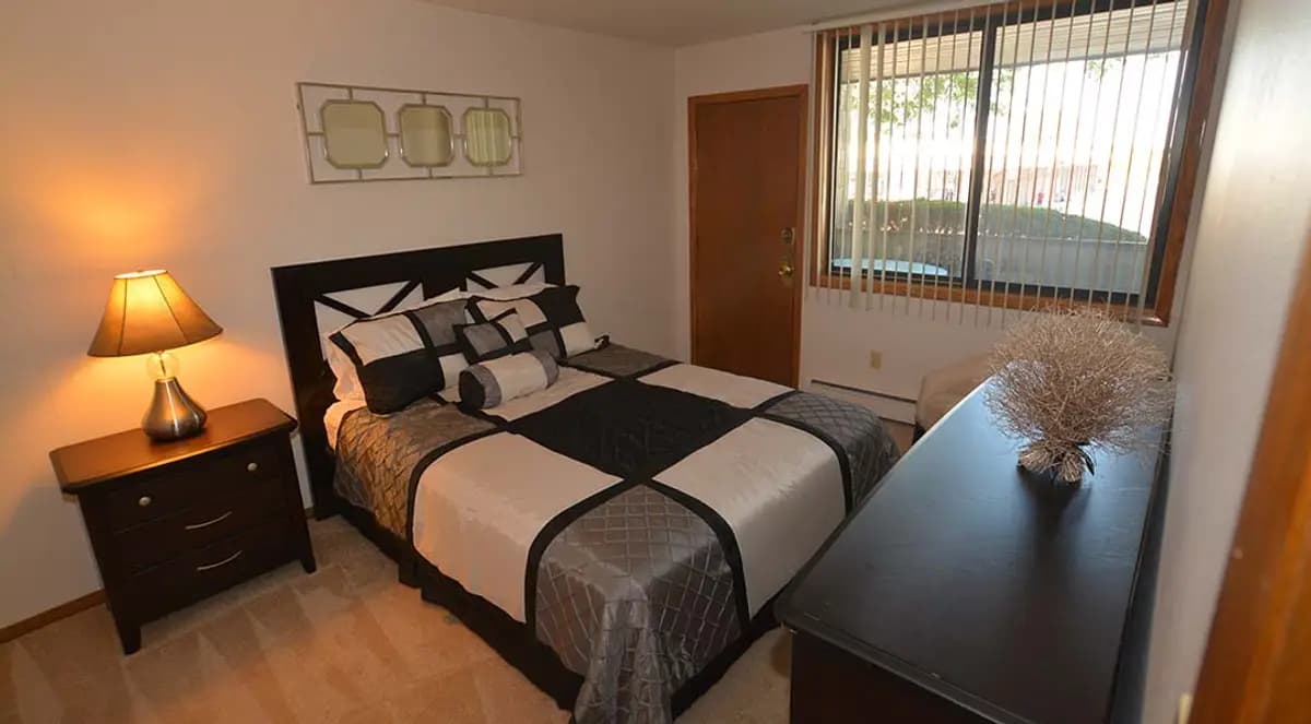 Woodland Court - Apartment - 3
