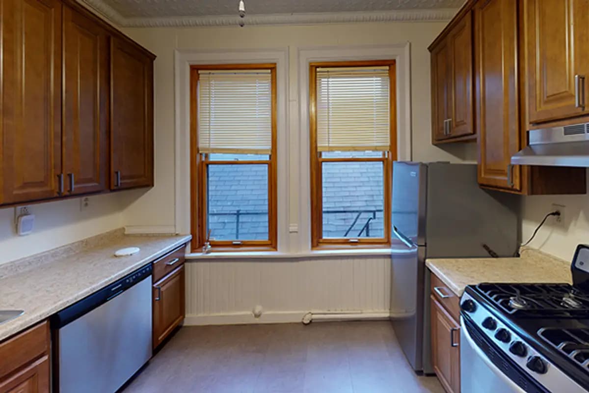 1234 E. Brady St. | Milwaukee, WI 53202 - Apartment - 3