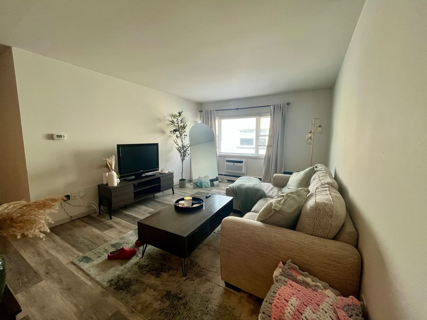 undefined apartments for rent - image - large (12).jpeg - 3