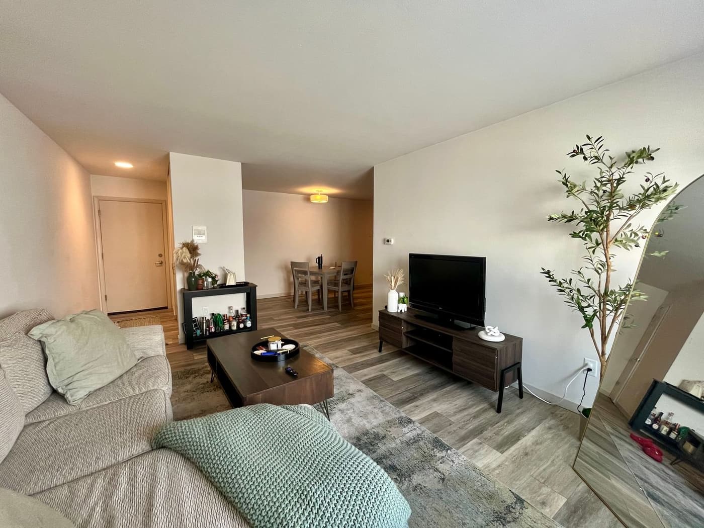 undefined apartments for rent - image - large (13).jpeg - 0