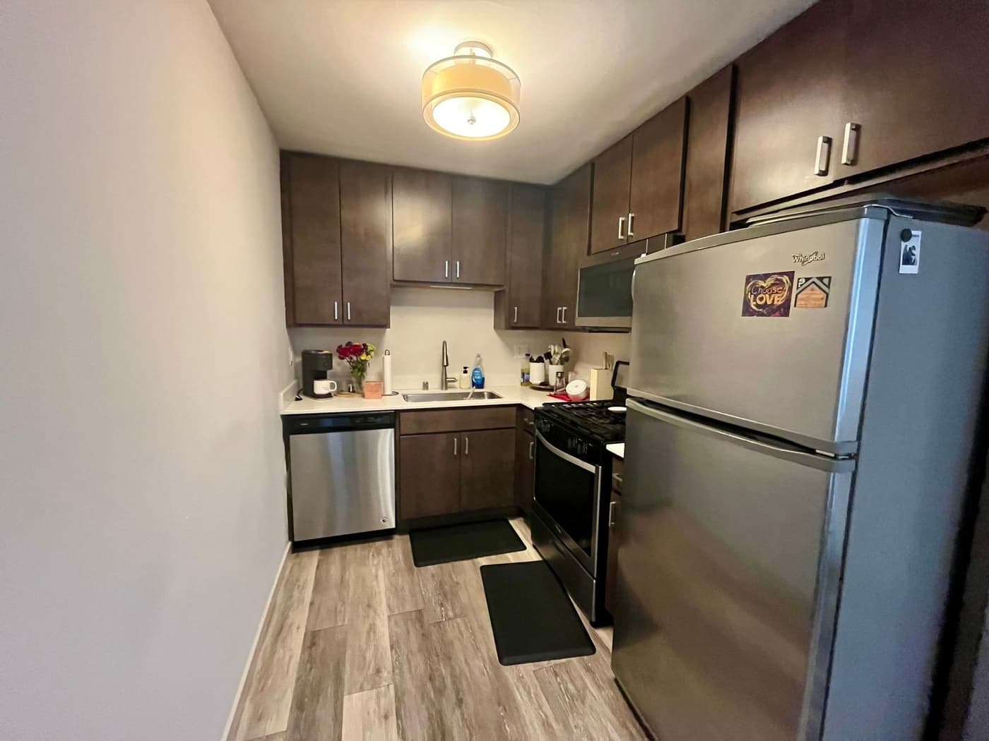 undefined apartments for rent - image - large (15).jpeg - 2