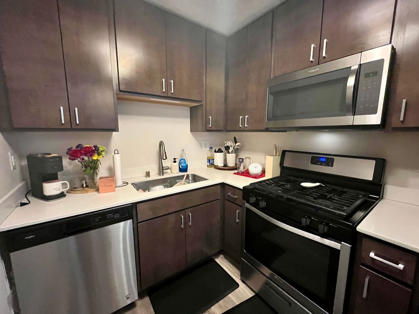 undefined apartments for rent - image - large (16).jpeg - 3