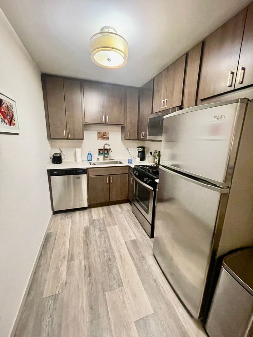 undefined apartments for rent - image - large (3).jpeg - 3