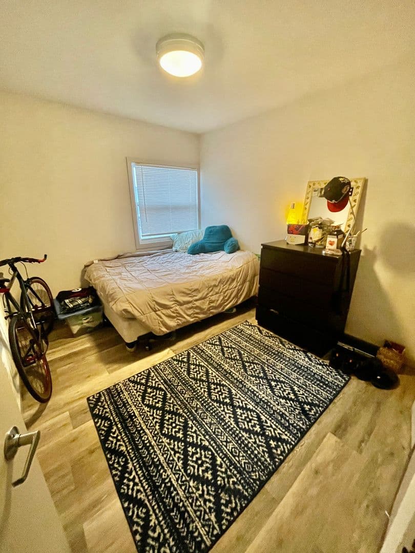 undefined apartments for rent - image - large (6).jpeg - 2