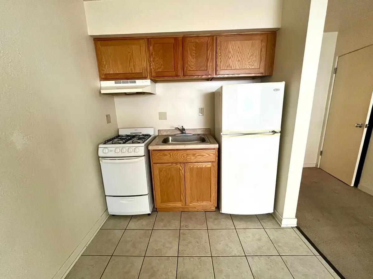 undefined apartments for rent - image - large (22).jpeg - 2