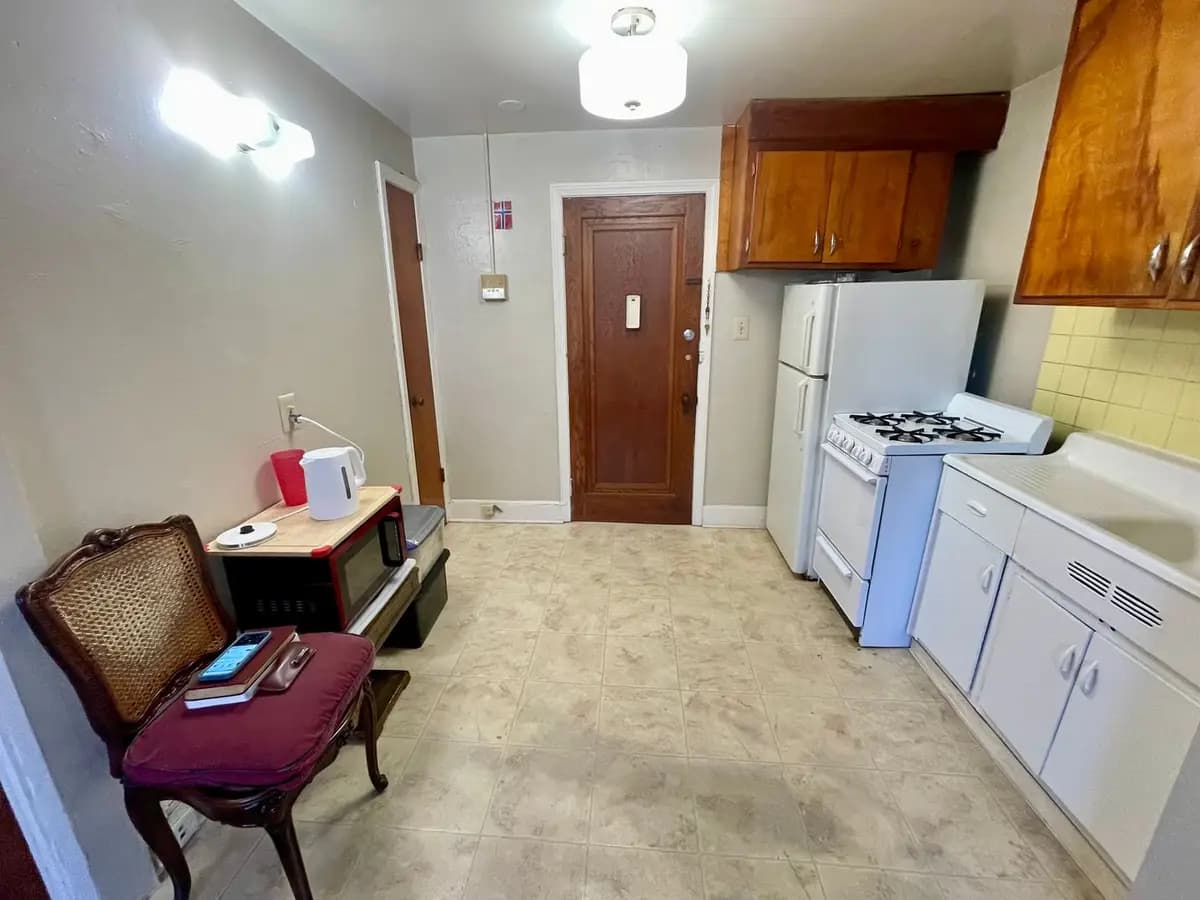 undefined apartments for rent - image - large (3).jpeg - 2