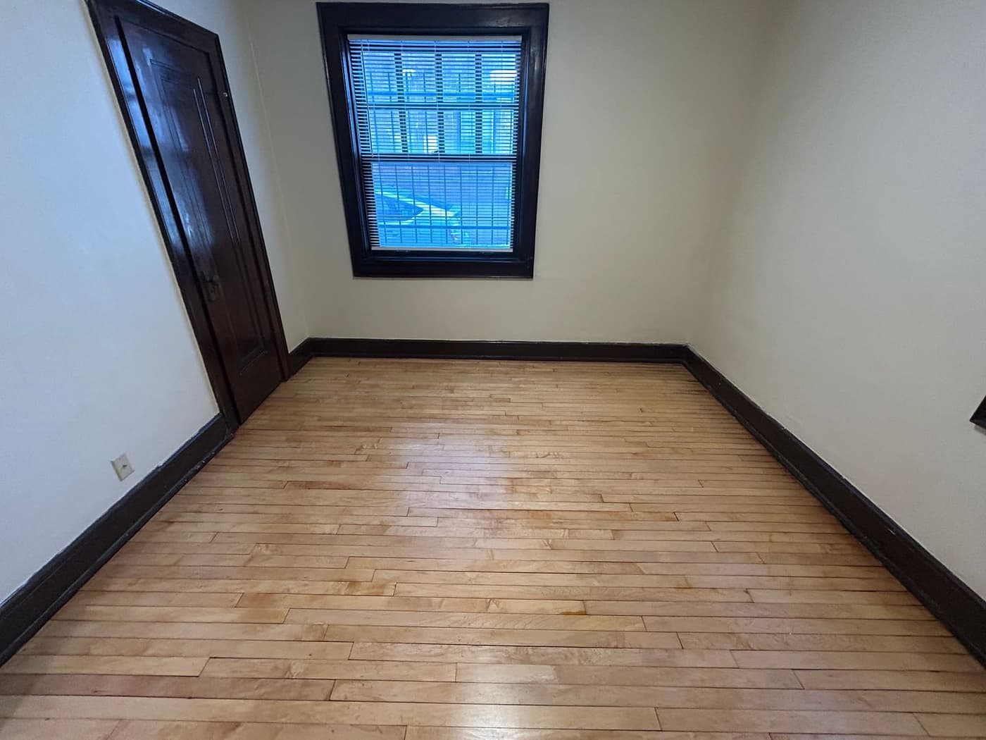 undefined apartments for rent - image - large (11).jpeg - 2