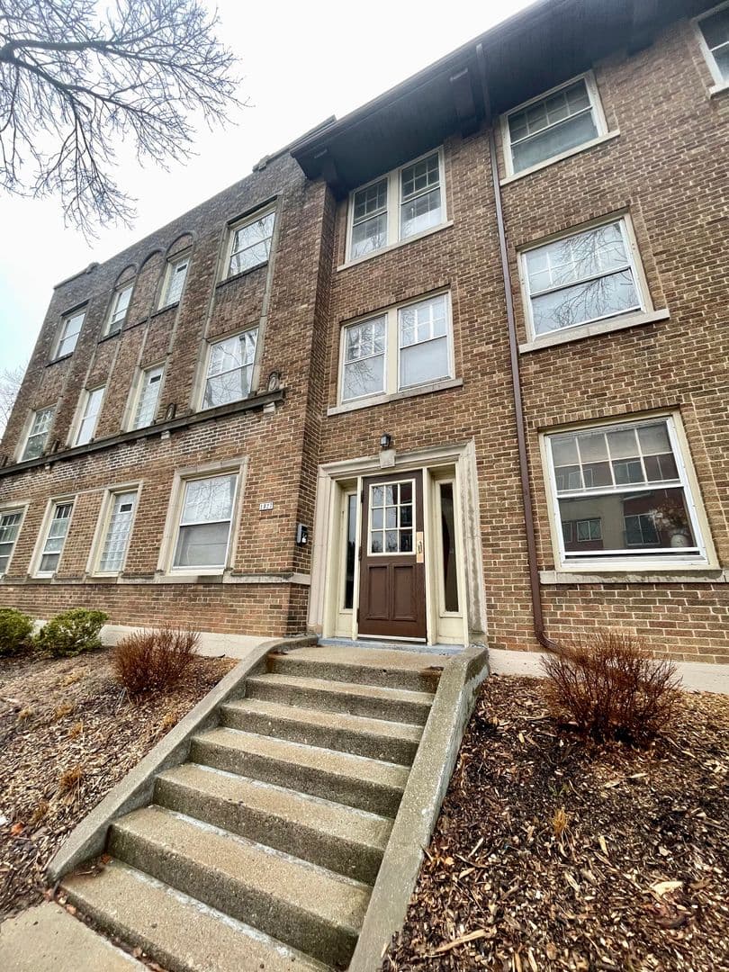 undefined apartments for rent - image - large (15).jpeg - 1