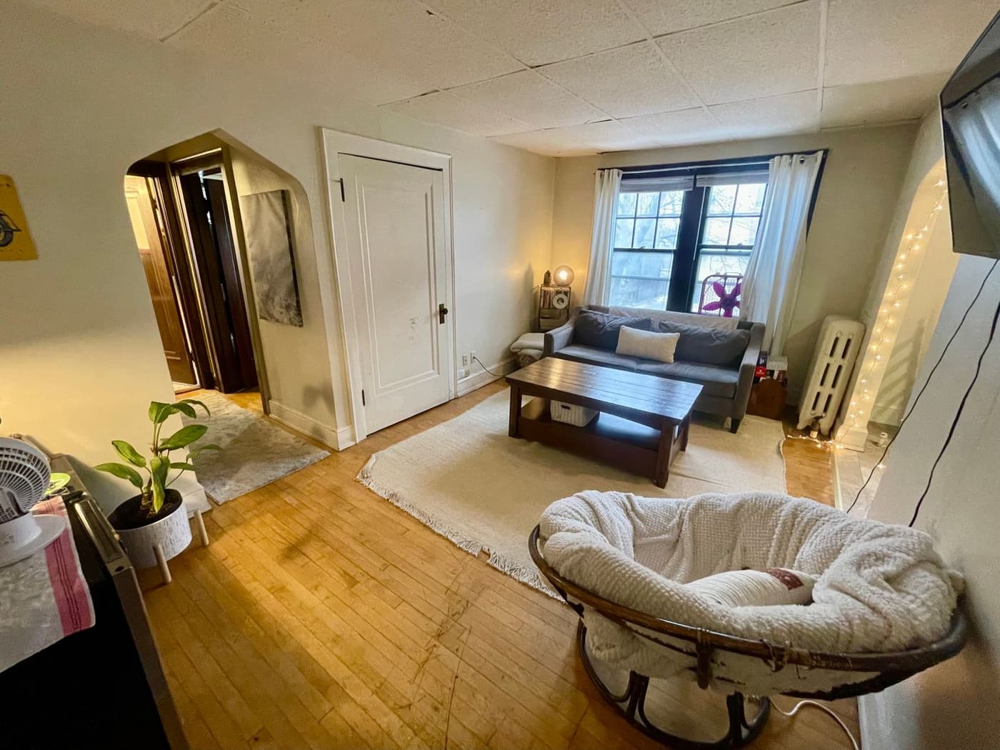 undefined apartments for rent - image - large (16).jpeg - 2