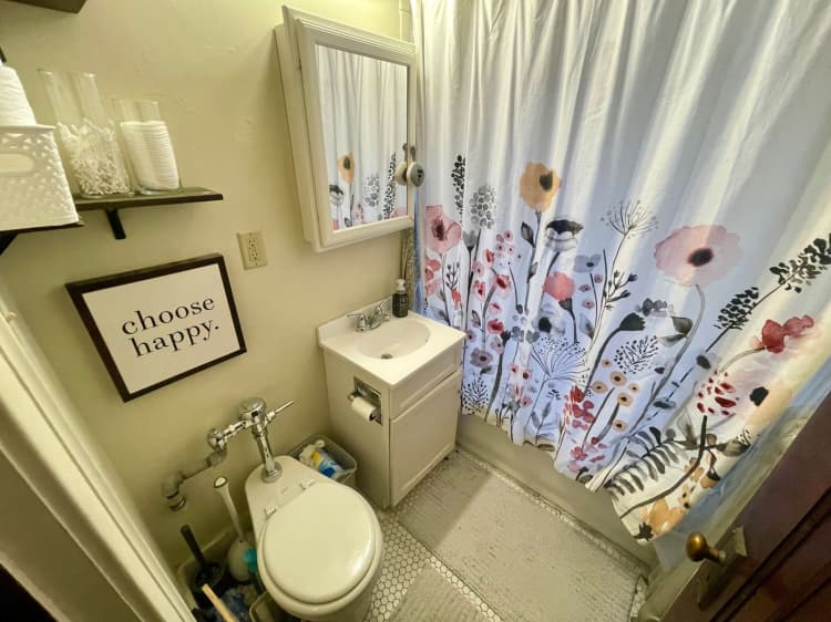 undefined apartments for rent - image - large (27).jpeg