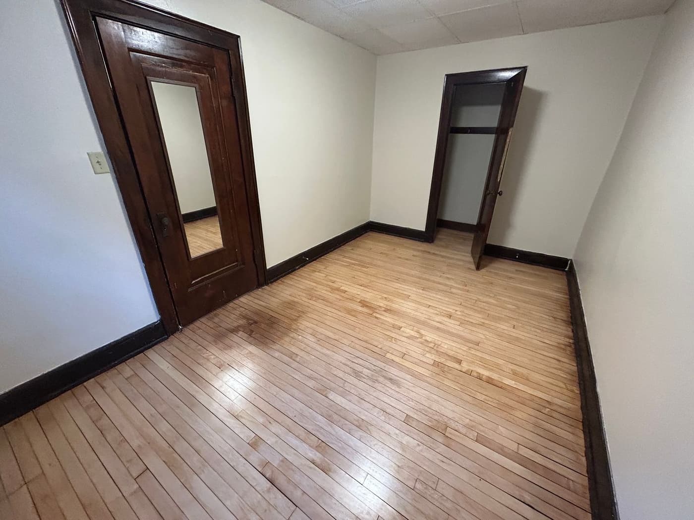 undefined apartments for rent - image - large (8).jpeg - 3