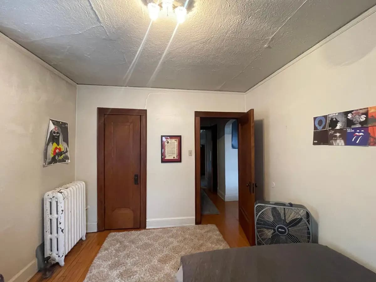 undefined apartments for rent - image - large (18).jpeg - 1