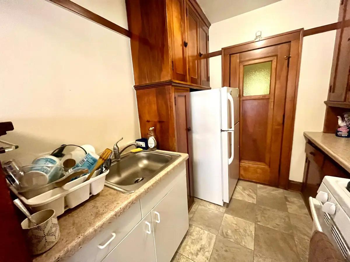 undefined apartments for rent - image - large (14).jpeg - 1