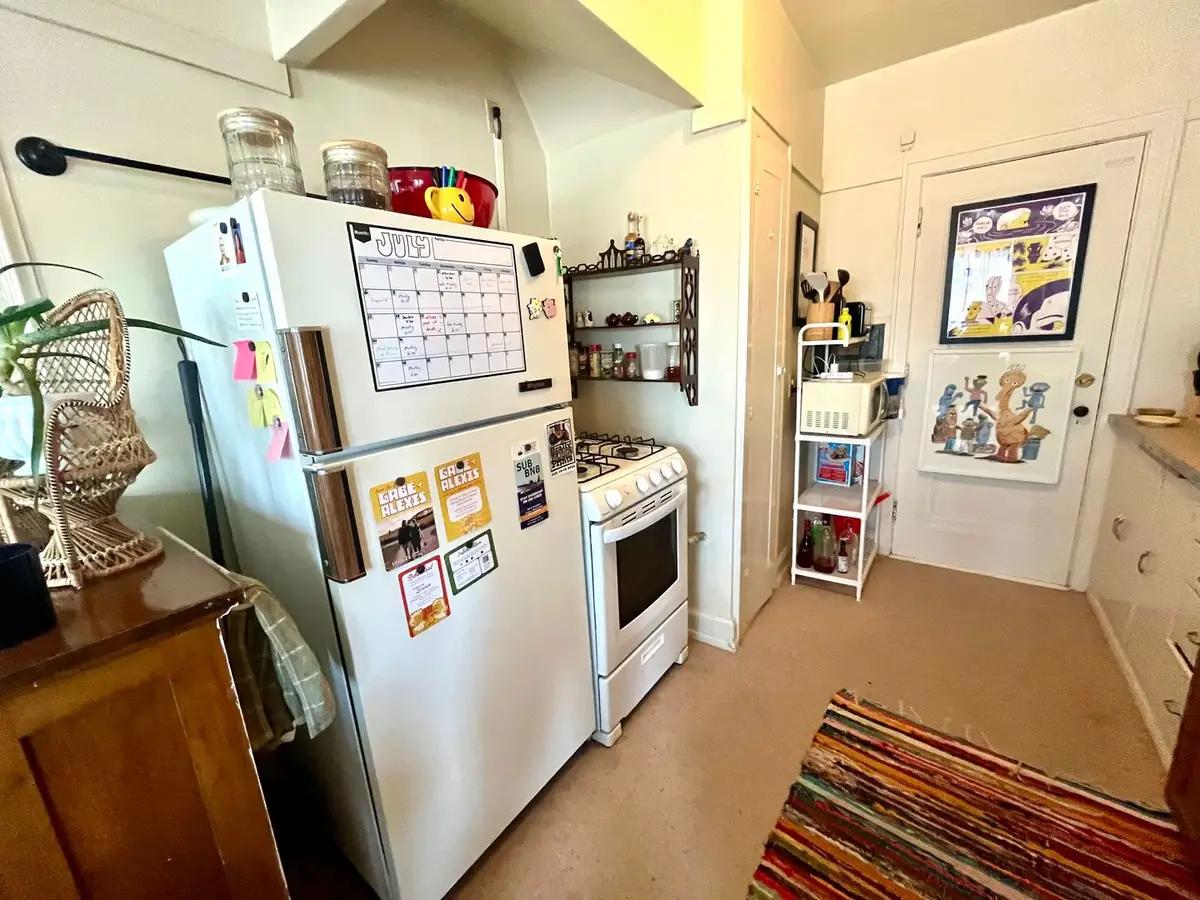 undefined apartments for rent - image - large (17).jpeg - 1