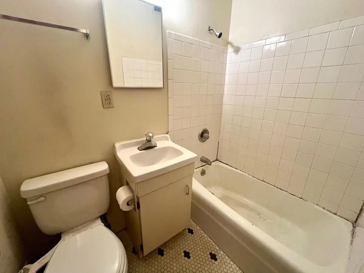 undefined apartments for rent - image - large (5).jpeg