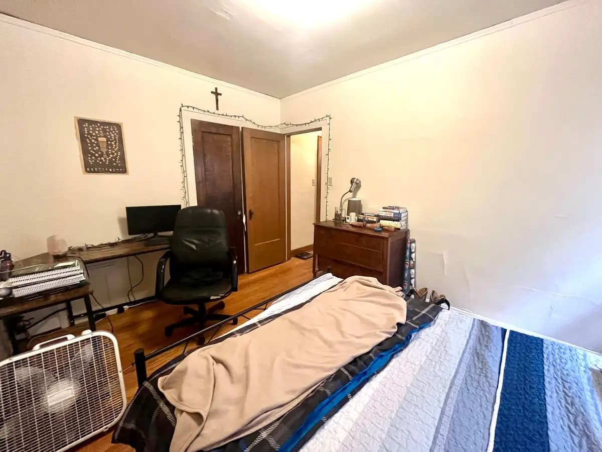 4474 N Oakland Ave - Apartment - 16