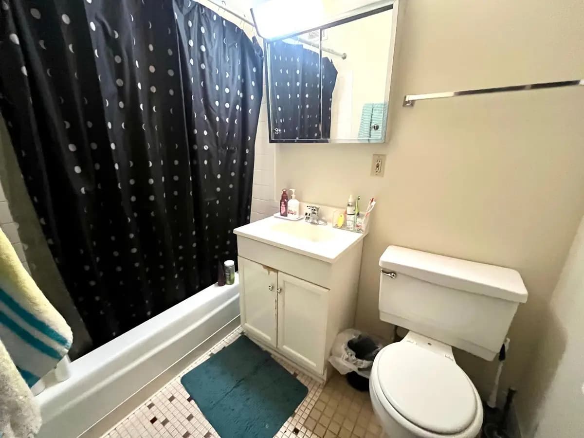 undefined apartments for rent - image - large (25).jpeg - 1