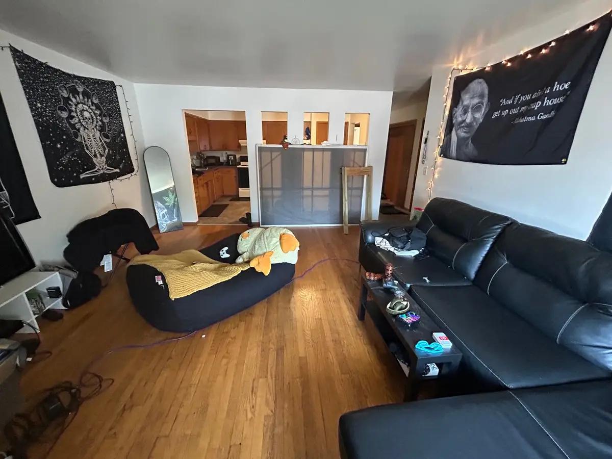 undefined apartments for rent - image - large (12).jpeg - 3