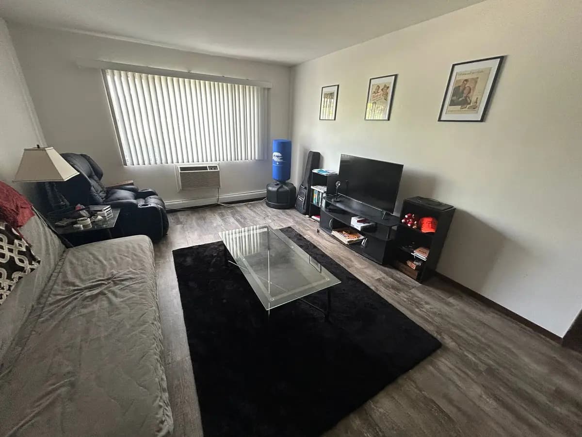 undefined apartments for rent - image - large (24).jpeg - 0