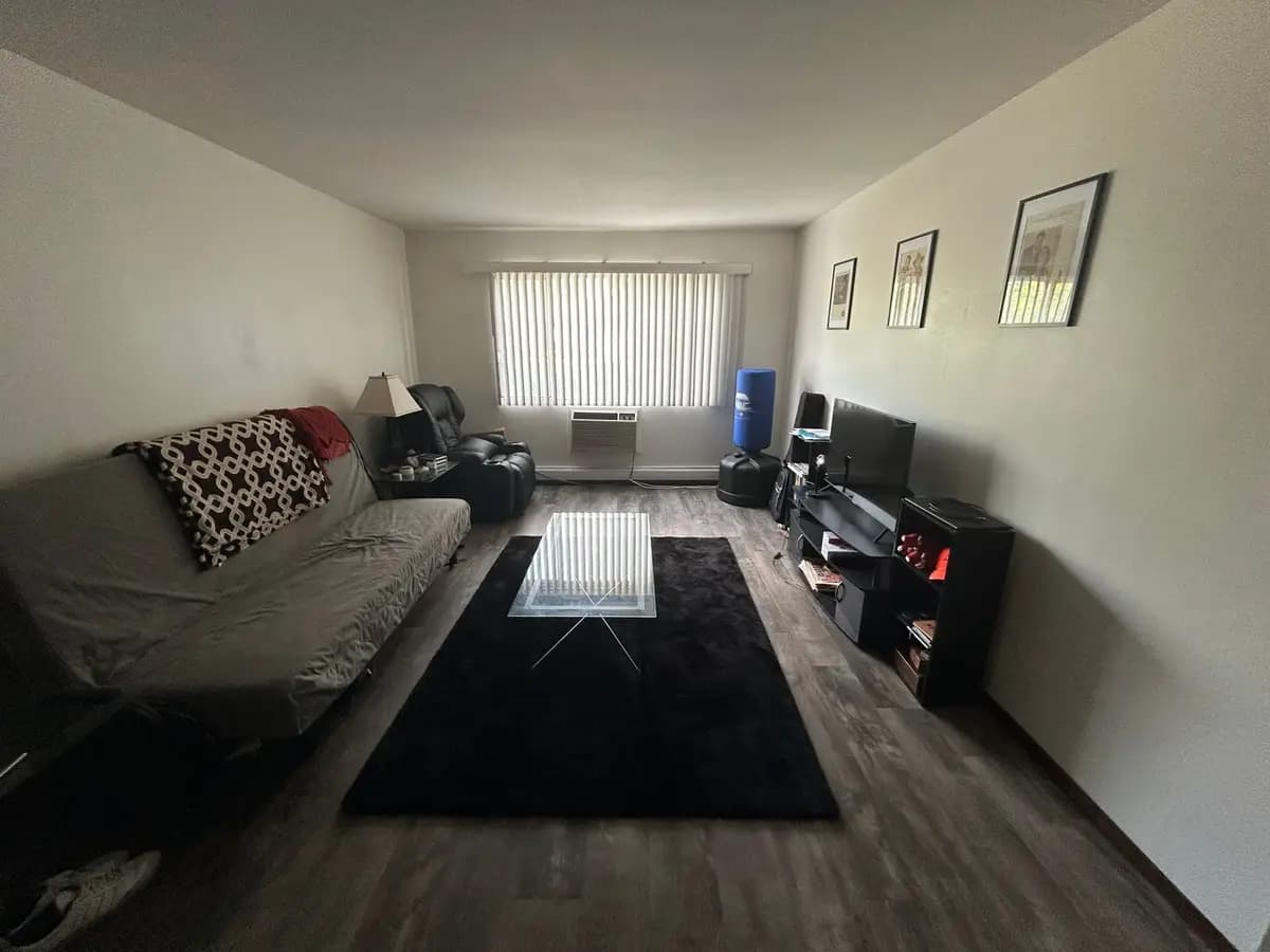 undefined apartments for rent - image - large (25).jpeg - 1