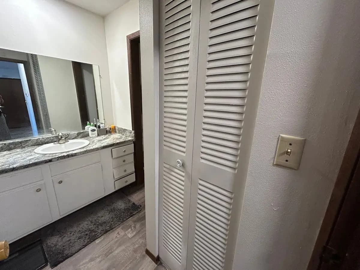 undefined apartments for rent - image - large (31).jpeg - 3