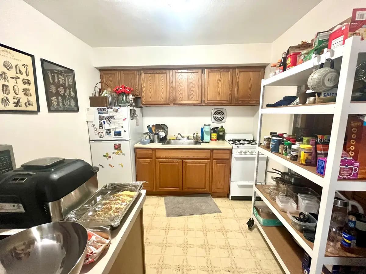 undefined apartments for rent - image - large (7).jpeg - 2