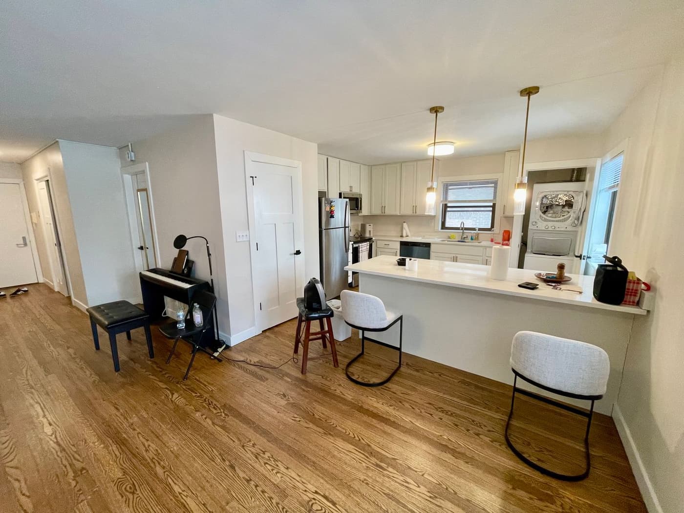 undefined apartments for rent - image - large (3).jpeg - 2