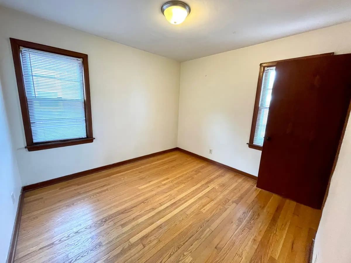 undefined apartments for rent - image - large (6).jpeg - 1