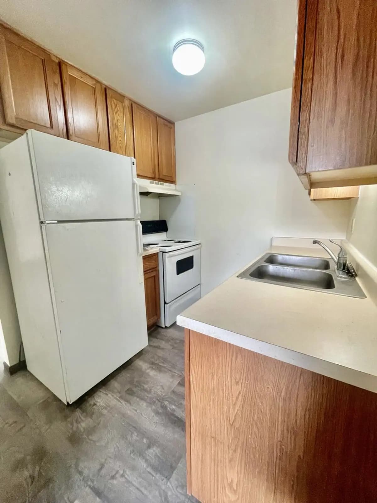 433 S. Hawley Rd - Apartment - 24