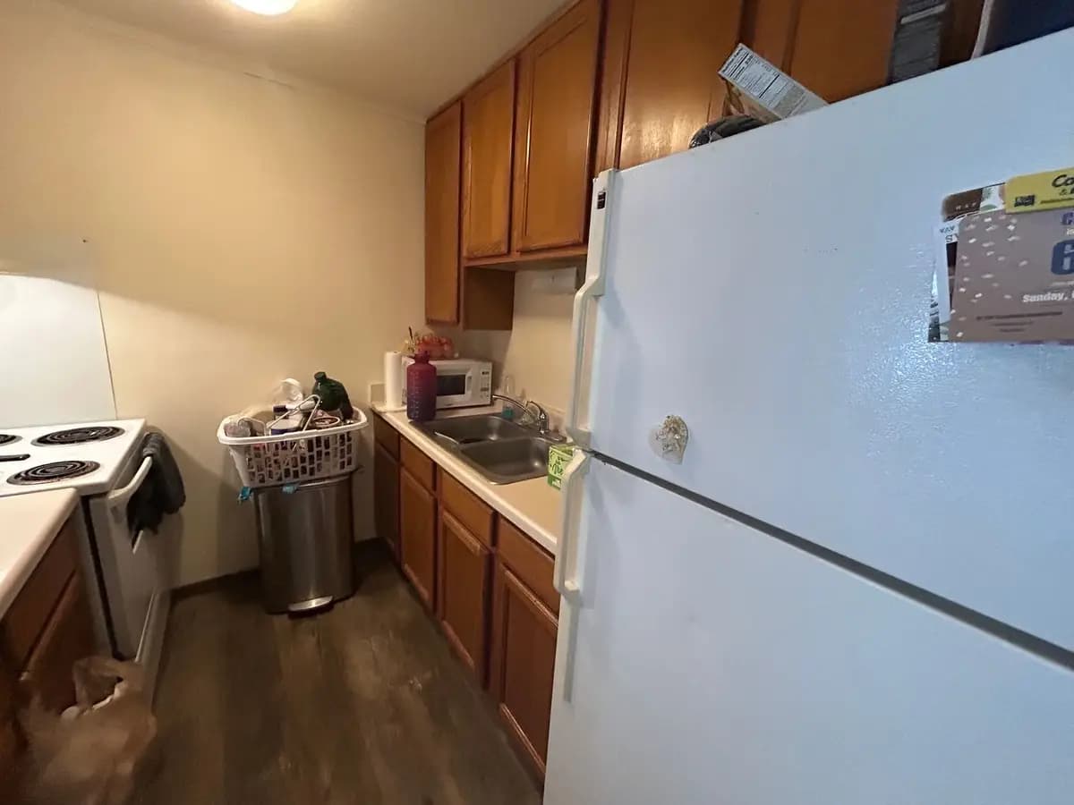 433 S. Hawley Rd - Apartment - 4