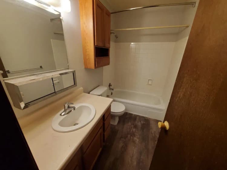 undefined apartments for rent - image - large (8).jpg