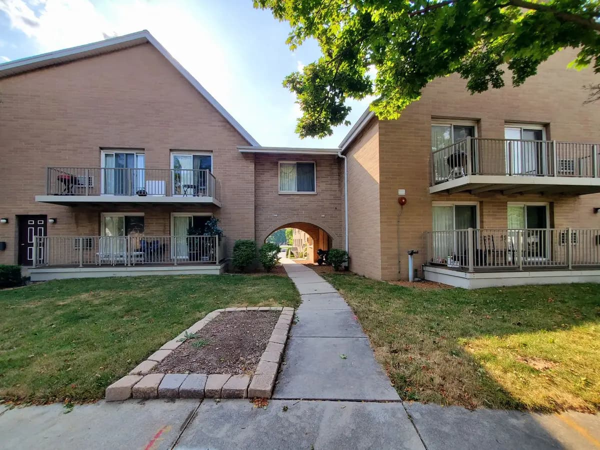 undefined apartments for rent - image - large.jpg - 1