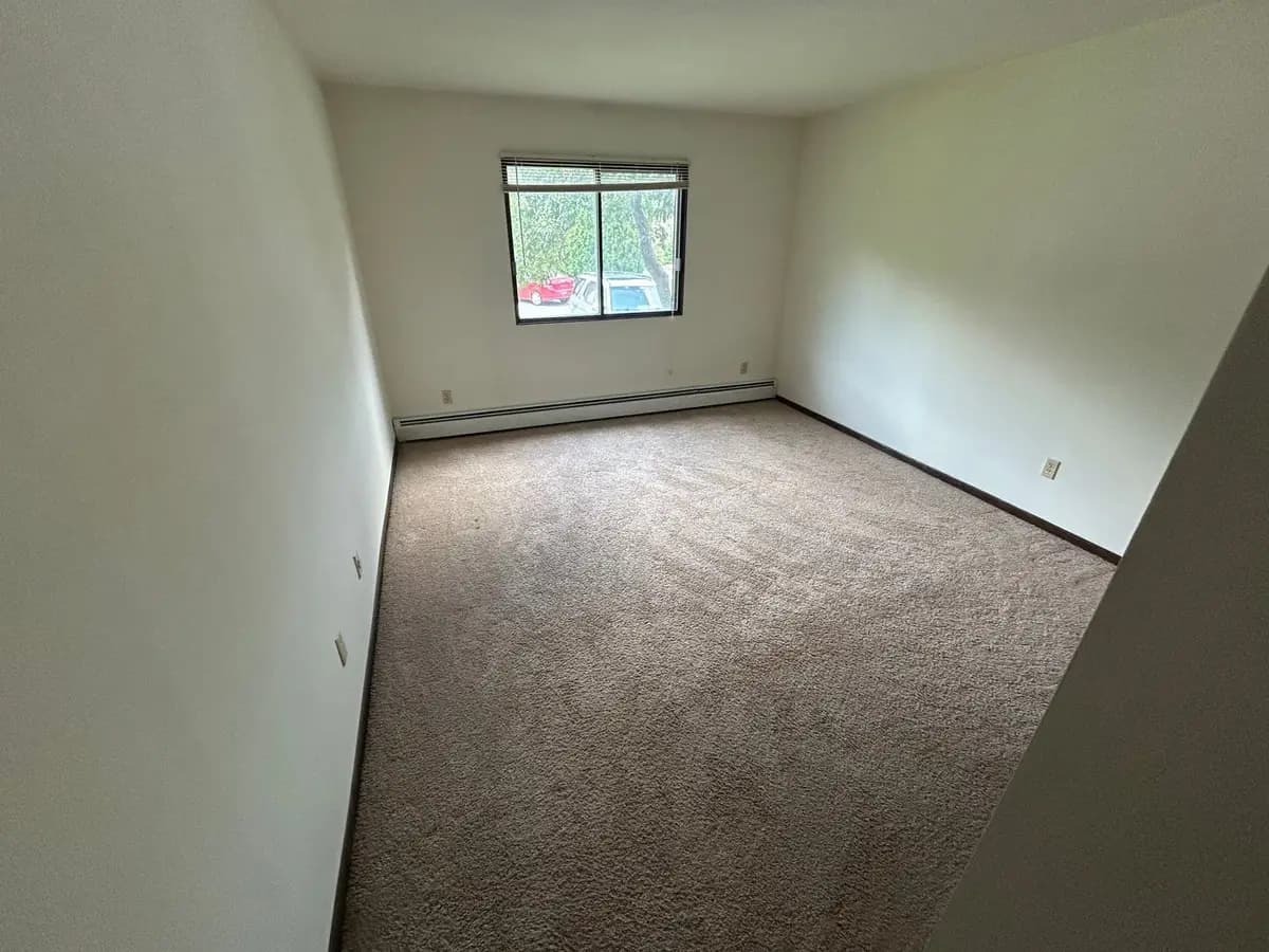 undefined apartments for rent - image - large (27).jpeg - 2