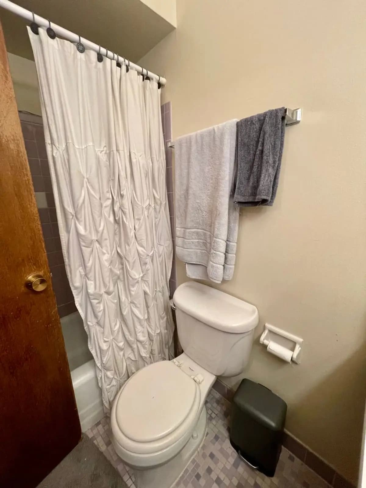 undefined apartments for rent - image - large (8).jpeg - 3