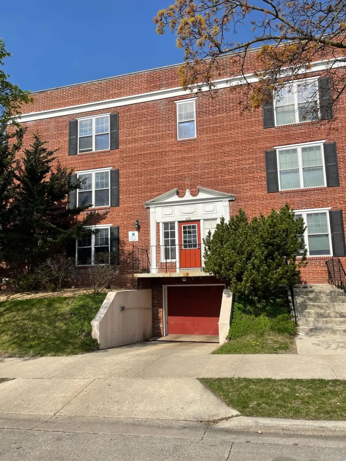 undefined apartments for rent - image - large.jpeg - 1