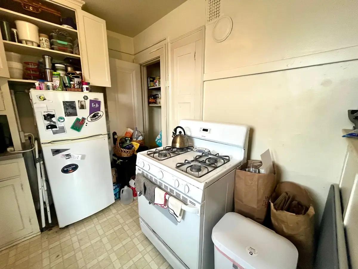 undefined apartments for rent - image - large (8).jpeg - 3