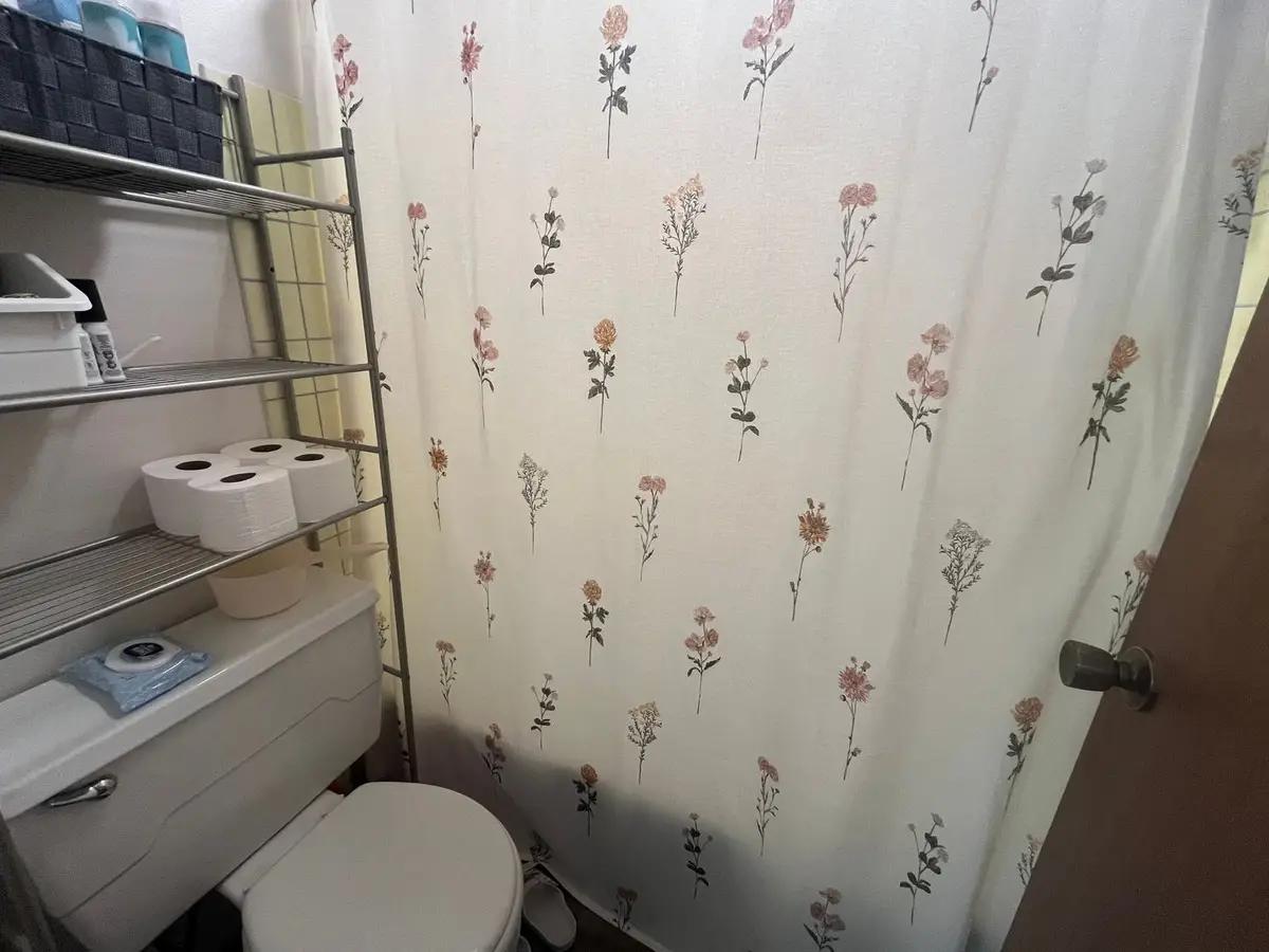 undefined apartments for rent - image - large (8).jpeg - 3