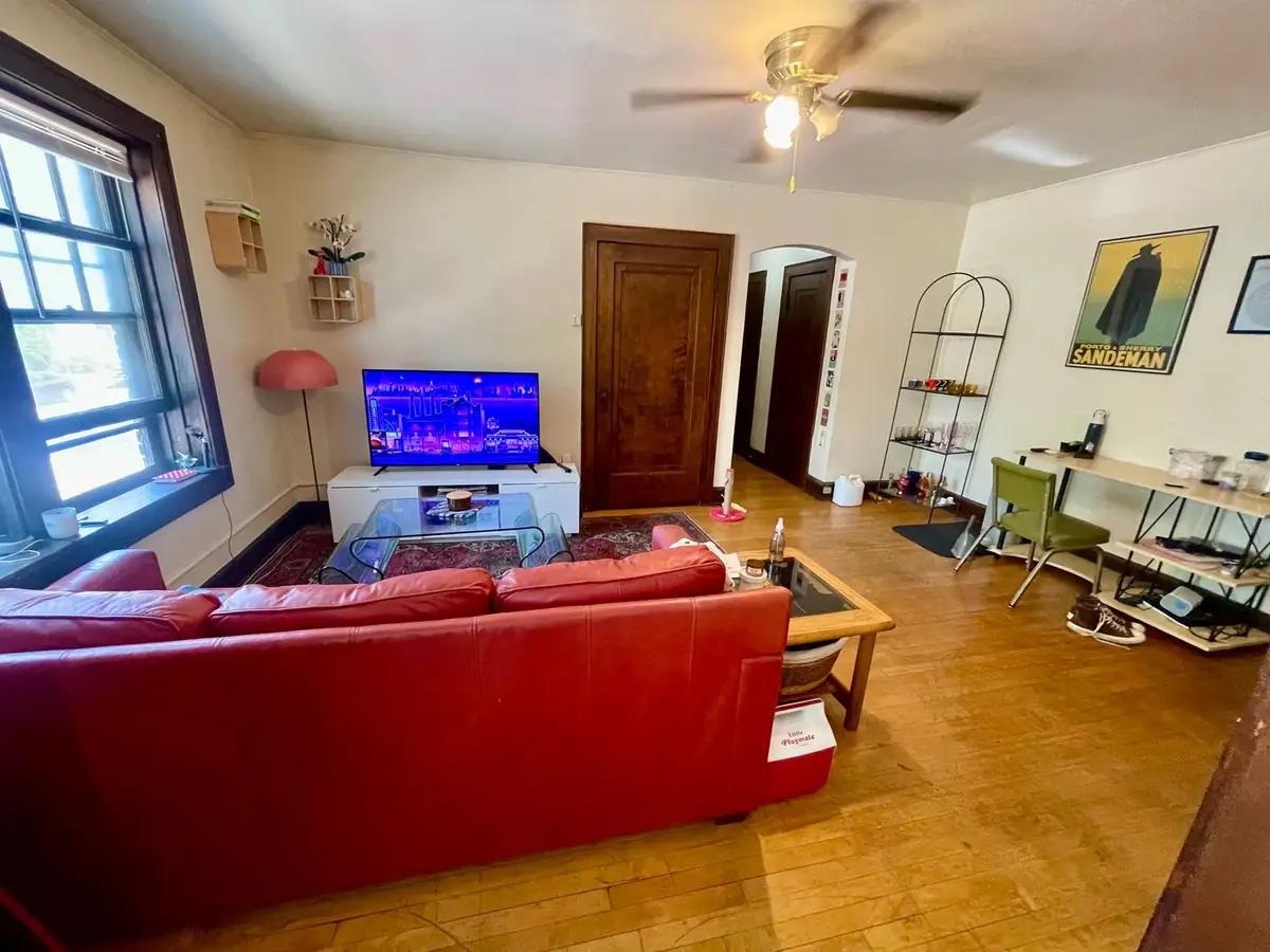 undefined apartments for rent - image - large (3).jpeg - 2