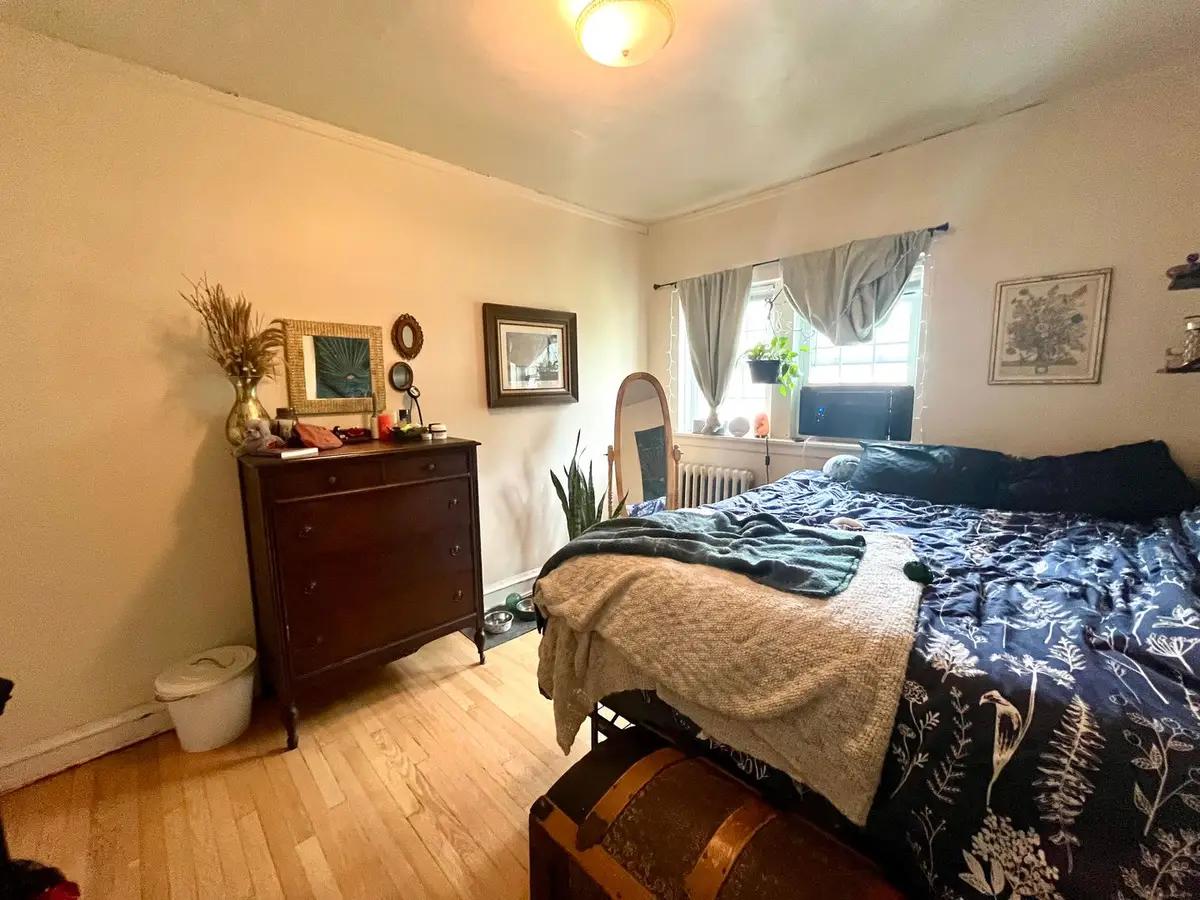 undefined apartments for rent - image - large (2).jpeg - 2