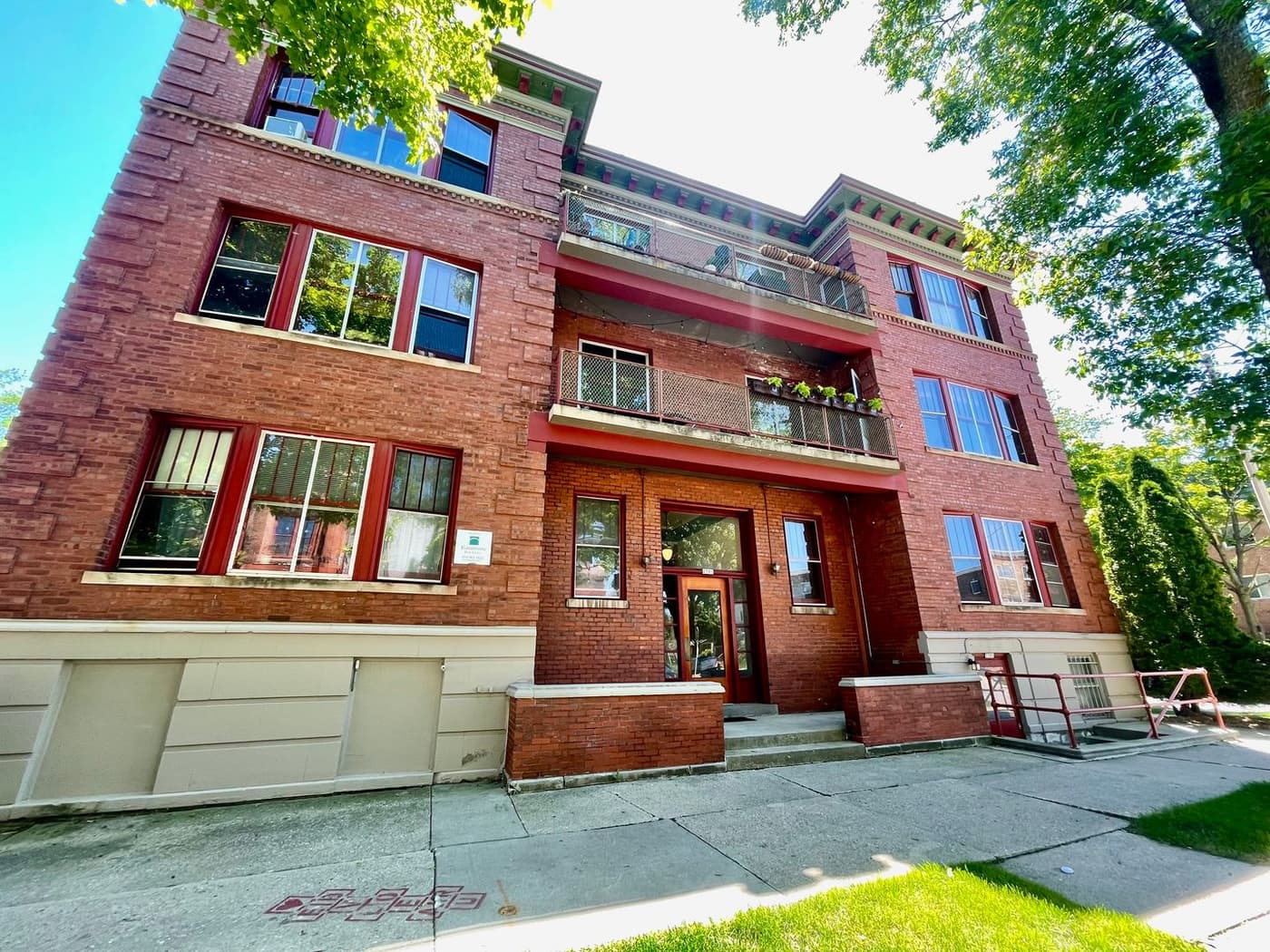 undefined apartments for rent - image - large (7).jpeg - 1