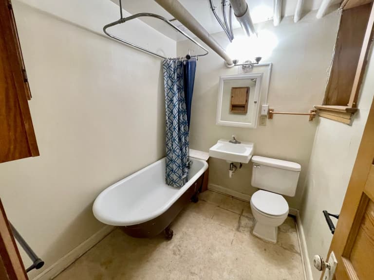 undefined apartments for rent - image - large (8).jpeg