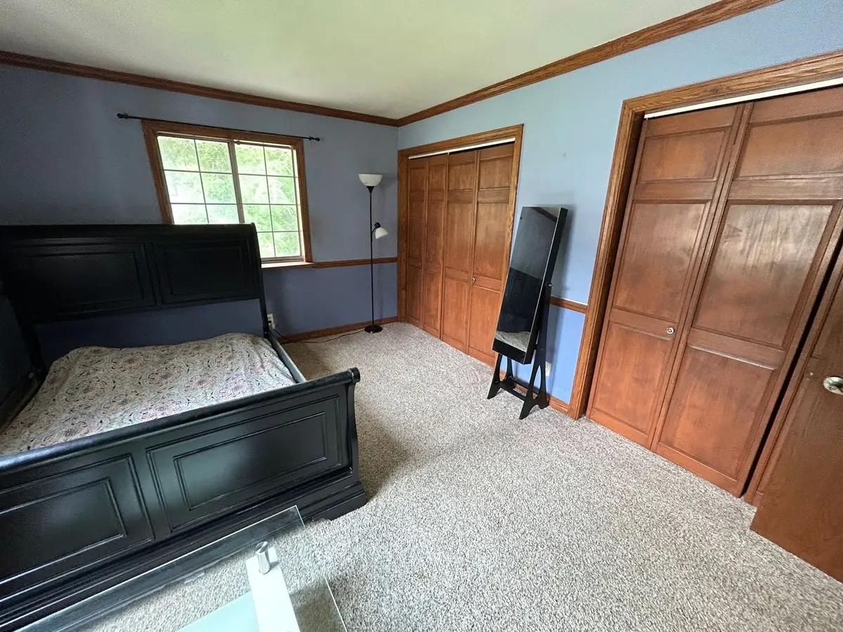 undefined apartments for rent - image - large (9).jpeg - 3