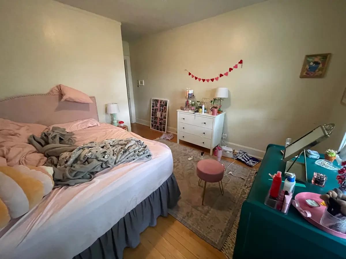 undefined apartments for rent - image - large (12).jpeg - 3