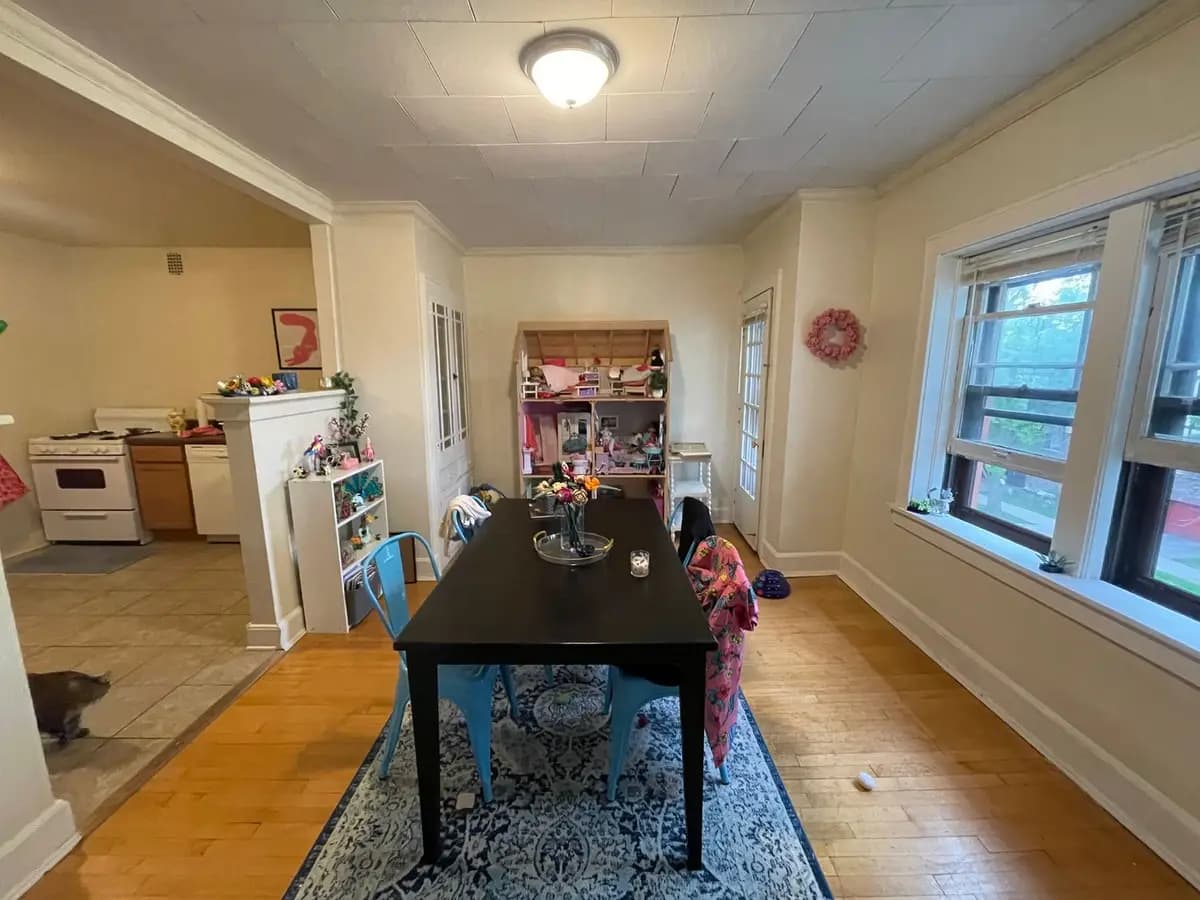 undefined apartments for rent - image - large (3).jpeg - 2